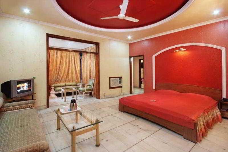 Hotel Mandakini Palace Κανπούρ Δωμάτιο φωτογραφία