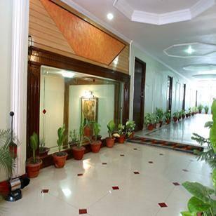 Hotel Mandakini Palace Κανπούρ Εξωτερικό φωτογραφία
